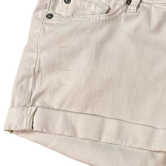 7 for all mankind ~ ivory denim shorts ~ size 31 ~ slight imperfection on right - Picture 9 of 13